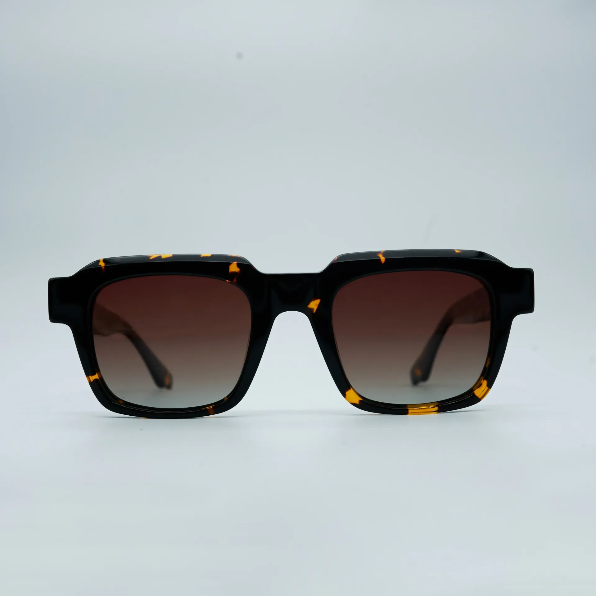 [882243SC02] 882243SC02_SUN 48 TORTOISE